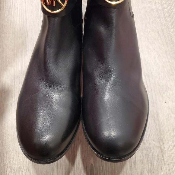 NEW Michael Kors Heather Black Leather Boots - Picture 13 of 14